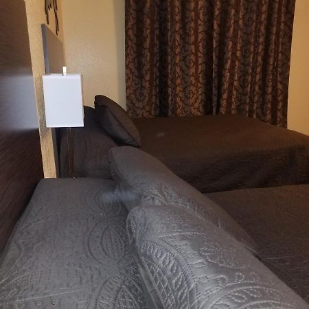 Frontier Lodge Lander Eksteriør billede